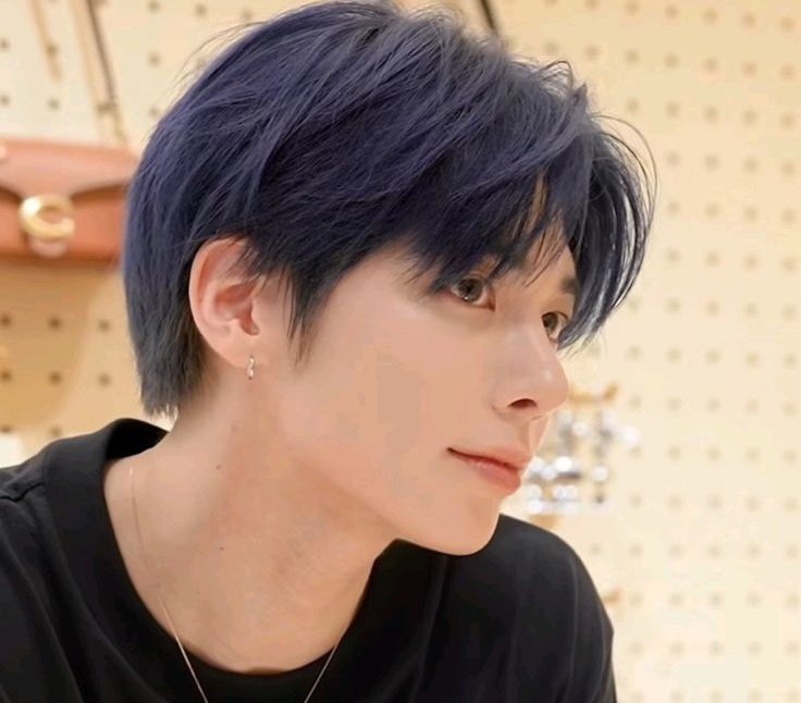 mini au #taegyu | brujito mentiroso .˚⋆🔮࣪⊹

beomgvu y kai fingen ser brujos en la escuela para ganar dinero fácil. todo iba bien hasta que taehyun creyó que le habían hecho un amarre a su mejor amigo...
 
y de alguna forma terminaron agarrándose a golpes en un monte por éso