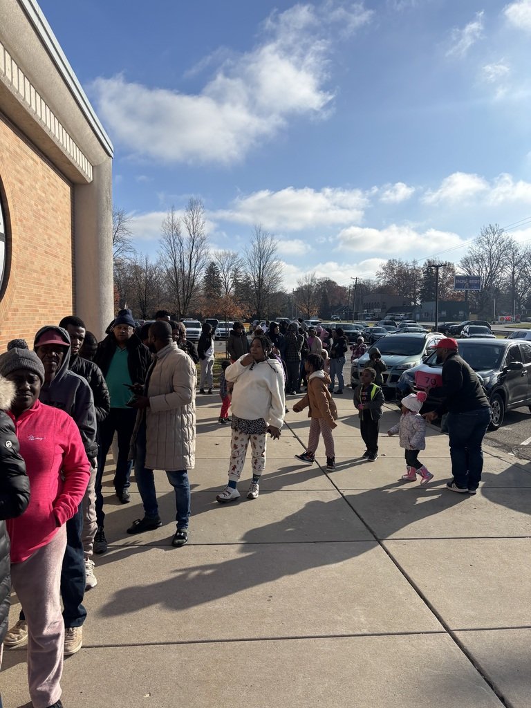 A huge thank you to <a href="/Pacers/">Indiana Pacers</a> and <a href="/bennedict/">Ben Manolas</a> for a great day of giving with our Eastside Haitian community in Warren Township! We were able to give hundreds of turkey meals to those in need! #WarrenWill #OURHeights