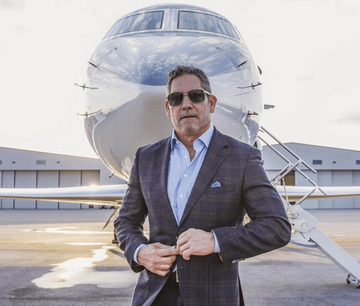 pete_rizzo_'s tweet image. JUST IN: BILLIONAIRE GRANT CARDONE JUST CANCELLED HIS CHASE ACCOUNT AND WITHDREW ALL HIS MONEY

DON'T F*CK WITH #BITCOIN 🔥