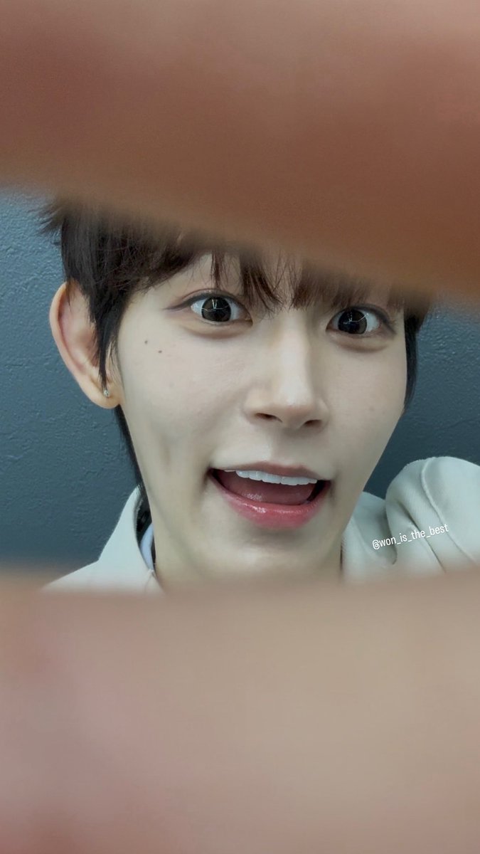 won_is_the_best's tweet photo. 2025.11.23

🍓SEOWON FANMEETING
IN JAPAN My Dream🍓

✨️OceanEyes✨️

진짜 너무 귀여워서 어떡해!?
반찬 없어도 흰밥 몇 공기나 먹을 수 있는지 알려줘!! 

#oceaneyes
#우리의_청춘은_서원이었다
#서원 #SEOWON  #ソウォン
#보이즈2플래닛 #일본 #오사카 #おおさか https://t.co/sgFQUocxjl
