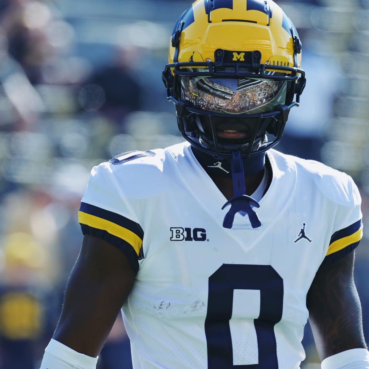 KenazSullivan's tweet image. Thank you God I am blessed to receive an D1 offer from The University of Michigan!!〽️🔵🟡
AGTG✝️
@nshswolverinefb 
@CoachAJBrooks @RocCarmichael 
@TylerMarkrayFB @CoachLMorgan @EJHollandOn3 @jbrowngoblue @Lionel_Stokes @adamgorney @ChadSimmons_ @GregBiggins @BrianDohn247