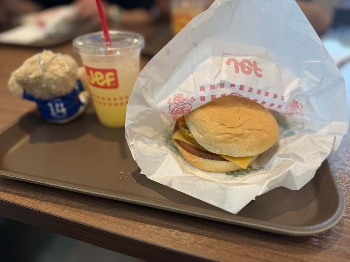 hal_1620's tweet image. ぬーやるばーがーと沖縄シークァーサーソーダ✨
ごちそうさまでした😋
#沖縄の旅 #Jef