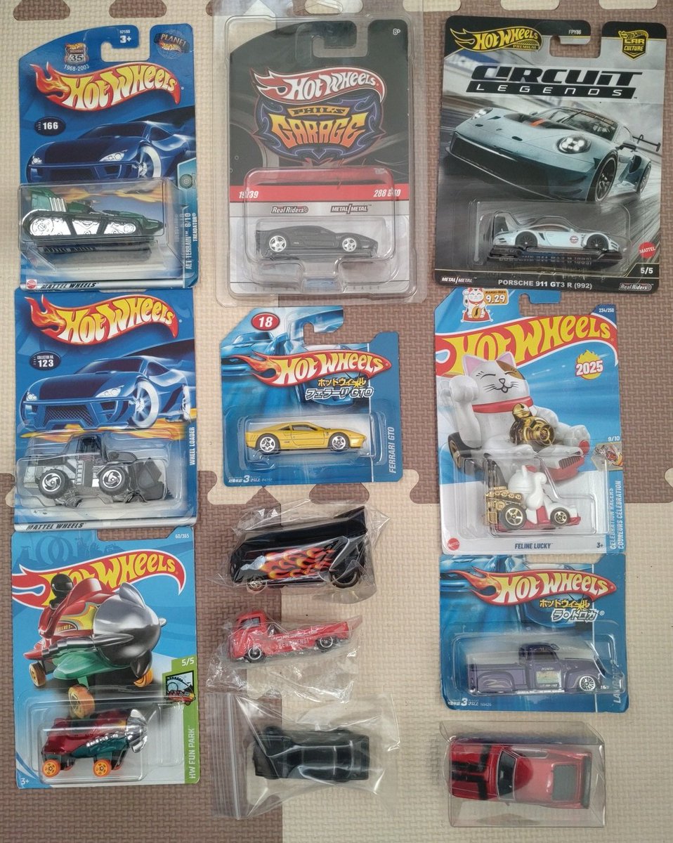 昨日の常総ミニカーフリマの購入品、Ryuさんブースで謎車沼を体験😁
シルバニアじじいさんのブースで清水の舞台で小躍りする勇気(価格)で288GTOを購入。
あー坊さんのブース、財布の紐がヤバかったです。
他にもお安くして頂きありがとうございました。
＃常総ミニカーフリマ
＃ホットウィール