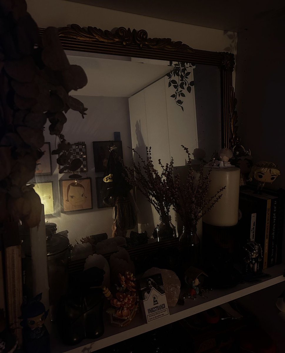 goj0loveer's tweet image. go to pinterest and search 🫧

𐙚 celebrity
𐙚 outfit
𐙚 quote
𐙚 aesthetic