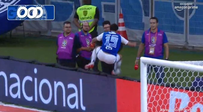 MigsFalcon's tweet photo. 2-0 Cruzeiro no Mineirão.. https://t.co/9zMGrhogaE