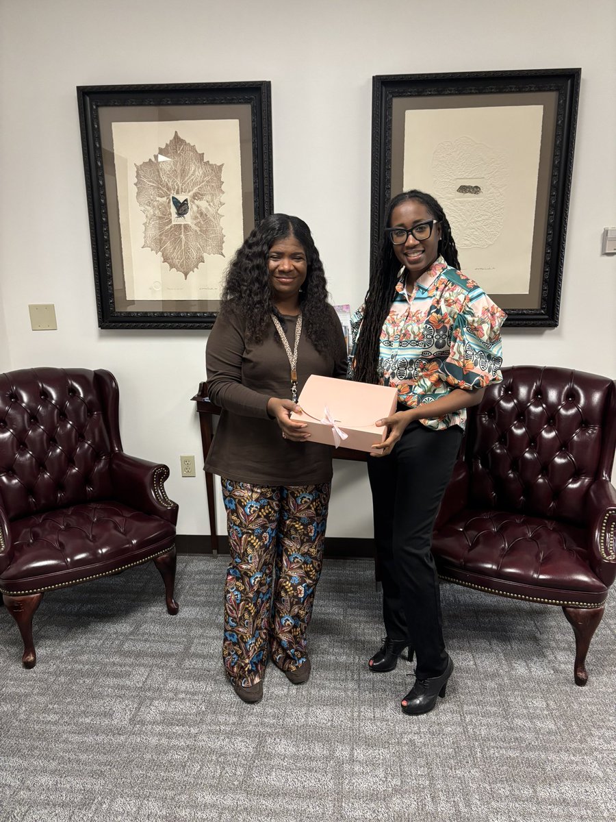 NikkieFor's tweet photo. This December, Thandie will visit Medical City Arlington to donate her beautiful pink boxes to cancer patients, and she’s invited me to join her in spreading hope and encouragement.

Together, we’re reminding our community that no one fights alone.

#breastcancer 
#awareness https://t.co/Gx9MseGaqq