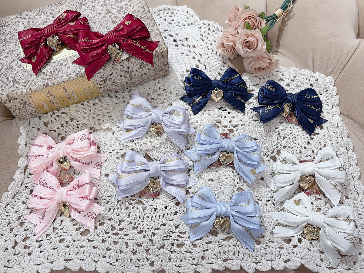 ꫛꫀꪝ ハートチャーム付ダブルリボンミニクリップ オフホワイト