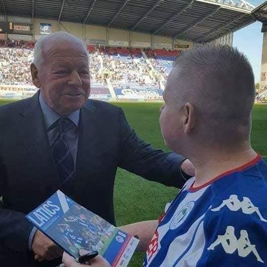 DonnellyWAFC's tweet image. The man who made all of our dreams come true. 💙

Happy Birthday to the legendary Dave Whelan. 🎉 #wafc 

@LaticsOfficial