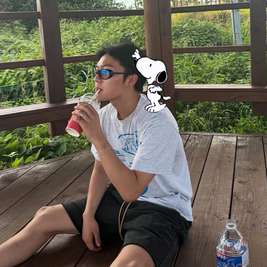 ⭐ (@snoopywook) on Twitter photo 