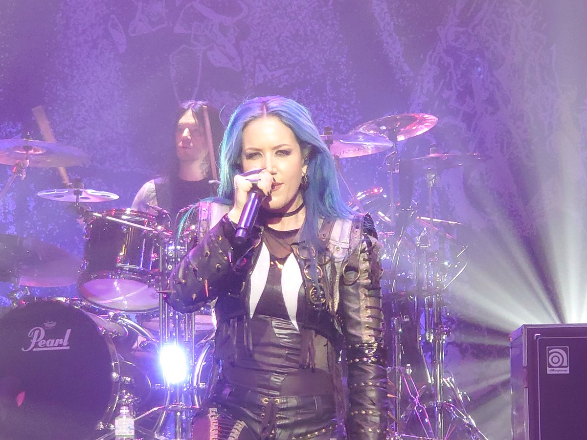 TERAleocoaster's tweet image. アリッサ脱退かぁ～残念…
（2023.2 大阪公演）