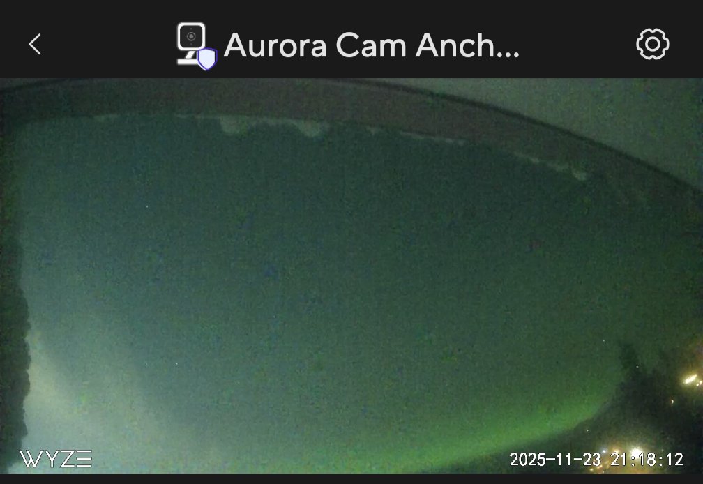 AuroraNotify's tweet image. Anchorage Alaska looking good. Nov 23.