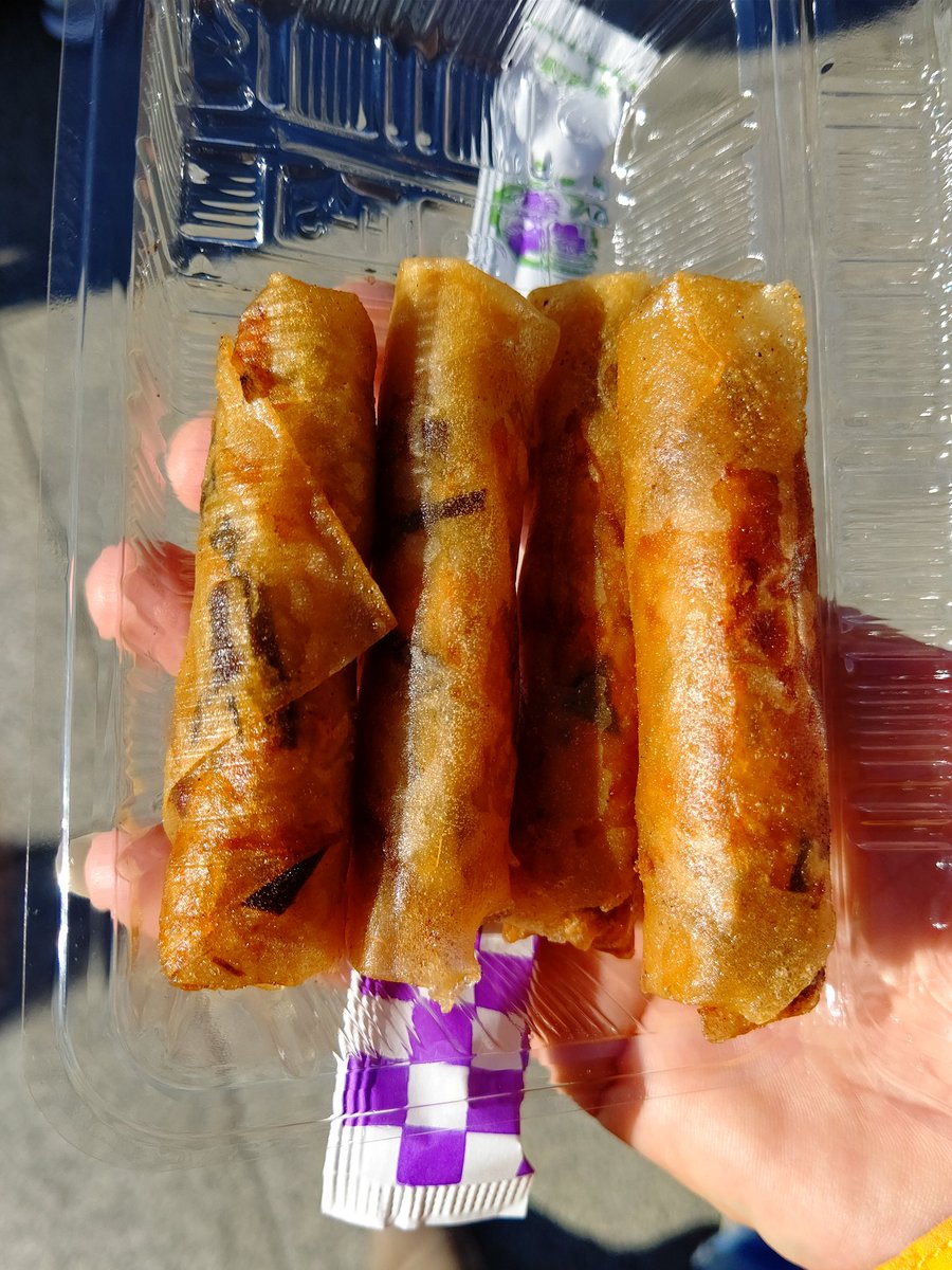 Kirachoiwaruski's tweet image. #ともくらフェス
うまいものいっぱい食べてます😁