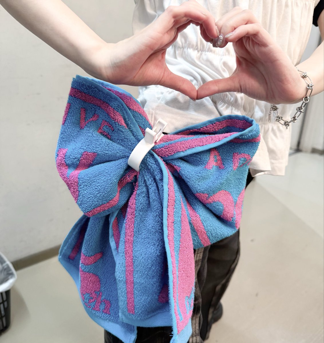 アポロベイ5周年 タオルスタッフさんがアレンジして持ってたから借りた