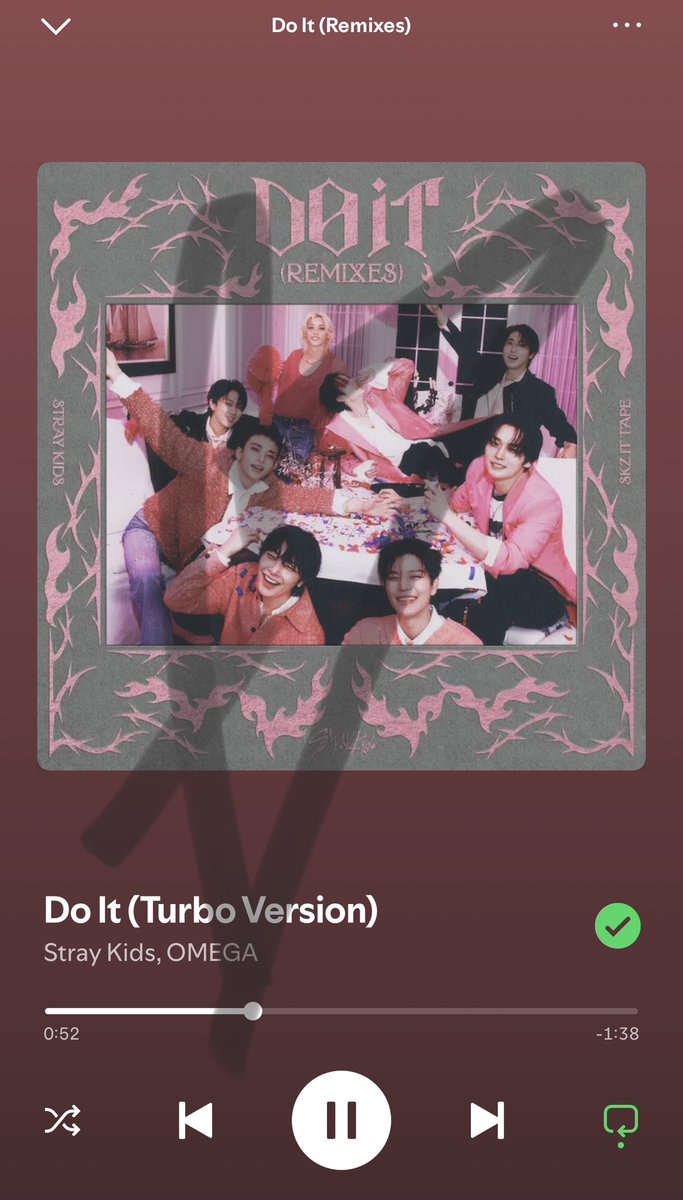 Favorskih's tweet image. Such a viiiiiiiiiibeee 🥳🥳🥳🥳🥳🥳🥳

DO IT OVERDRIVE MV OUT NOW
#StrayKids_Do_It_Remixes
#Do_It_OverdriveVersion