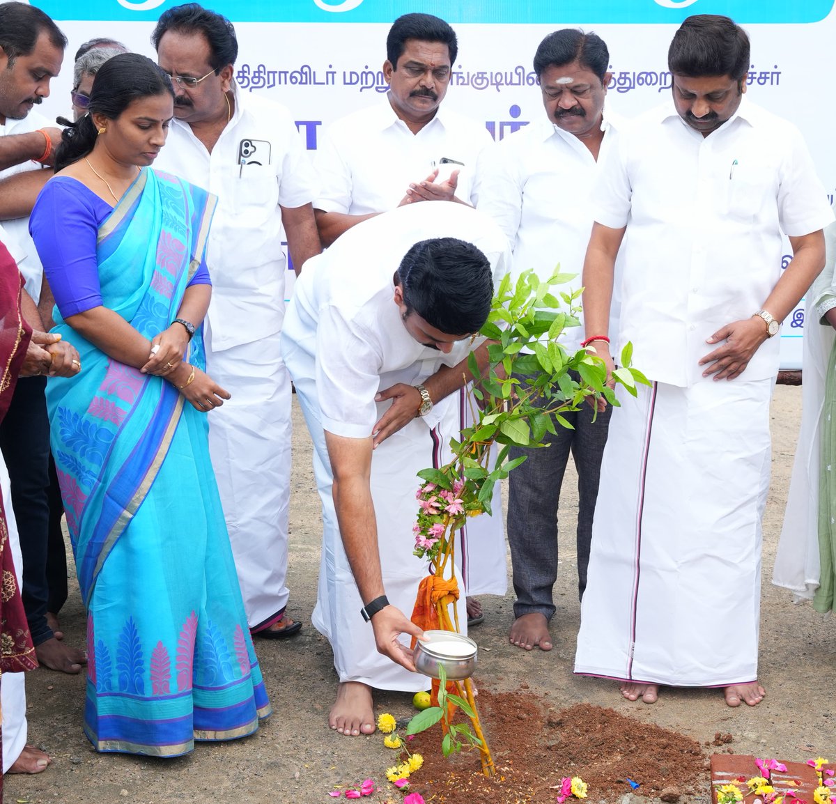 MMathiventhan's tweet image. #MyConstituency #Rasipuram #MiniStadium கழக தலைவர் மாண்புமிகு தமிழ்நாடு முதலமைச்சர் திரு. @mkstalin அவர்களின் ஆணைக்கிணங்க, மாண்புமிகு தமிழ்நாடு துணை முதலமைச்சர் அண்ணன் உயர்திரு. @Udhaystalin அவர்களின் "சட்டமன்ற தொகுதிக்கு ஒரு விளையாட்டு மைதானம்" என்ற கொள்கை முடிவின் அடிப்படையில்,