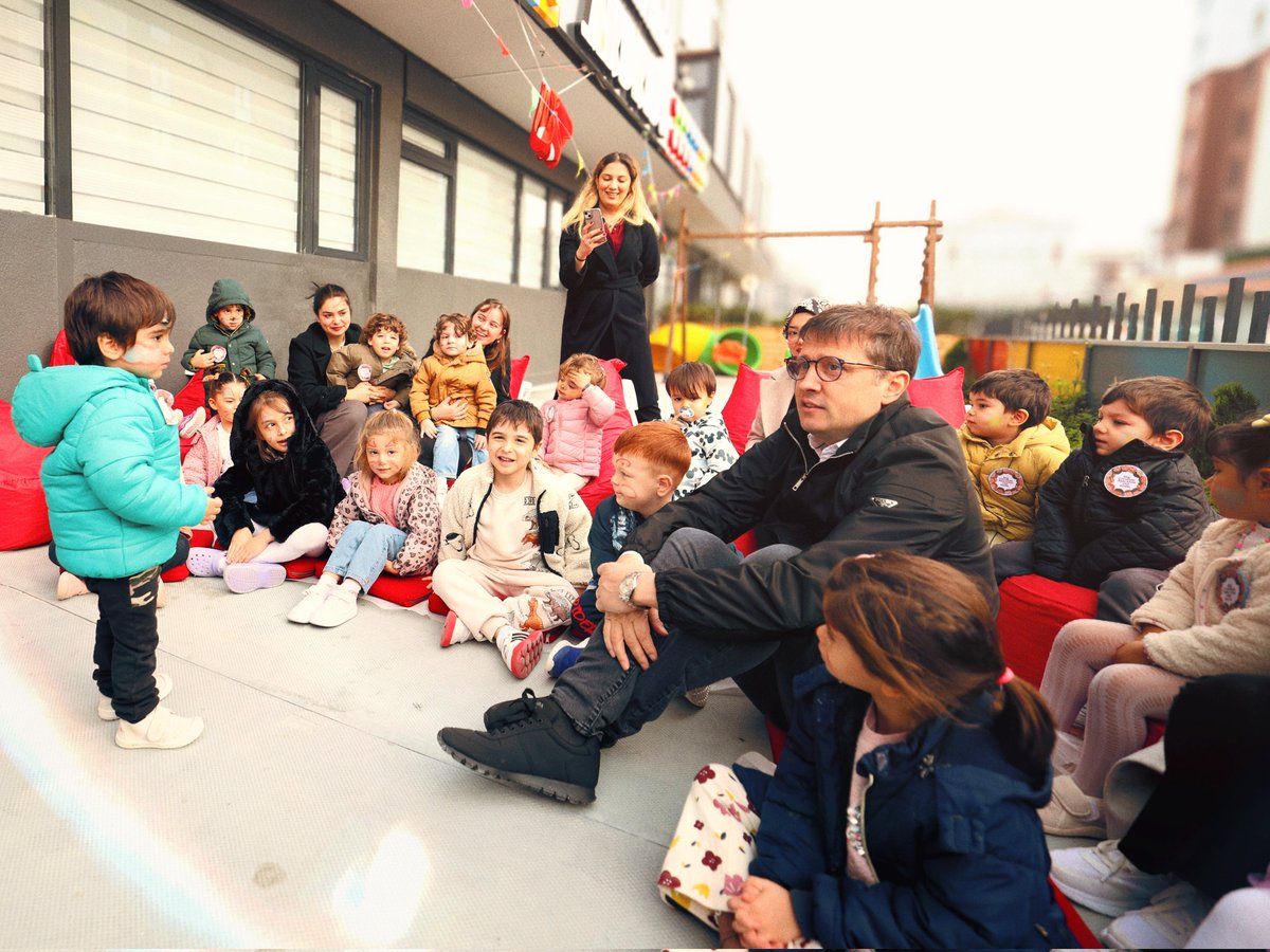 Yeni haftamıza geleceğimizin neşesi, umudu ve en güzel yüzleriyle başlıyoruz. 🎈
Günaydın değerli hemşehrilerim! ☀️