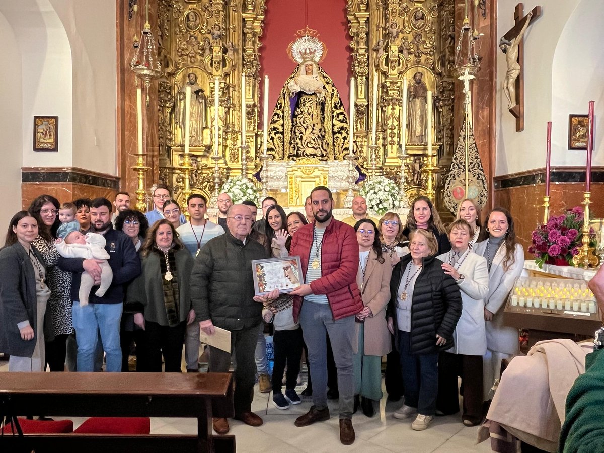 ⚜️𝗣𝗲𝗿𝗲𝗴𝗿𝗶𝗻𝗼𝘀 𝗱𝗲 𝗹𝗮 𝗘𝘀𝗽𝗲𝗿𝗮𝗻𝘇𝗮 ⚜️

En el día de ayer, domingo, nuestra Seráfica Hermandad realizó una peregrinación y excursión a Sevilla, visitando a la Santísima Virgen de la Esperanza de Triana y ganando el jubileo de la Esperanza.