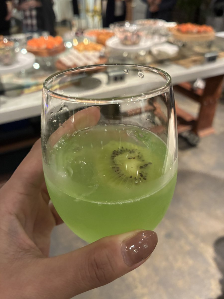 chippyblueberry's tweet image. 昨日は久々の出店。久々の再会、新しい出会い。沢山の収穫。楽しすぎた。ありがとうございました！
Yesterday was my first market in a while.Reunited with familiar faces, met new ones, and learned so much.I had an amazing time. Thank you all!
@TBB_EN @TBB_JP @TheBTCJapan 
#DevDay #BUIDL