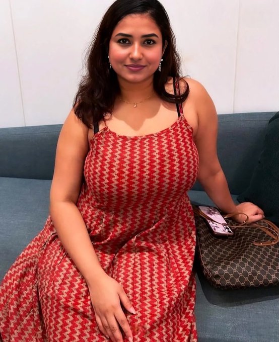 Hot_Girl_21's tweet image. Good morning friends.
#DailyLifeRoutine
#PennywiseOnHotstar
#MeditationCamp
Antarik Shanti
Adhyatmik Unnati