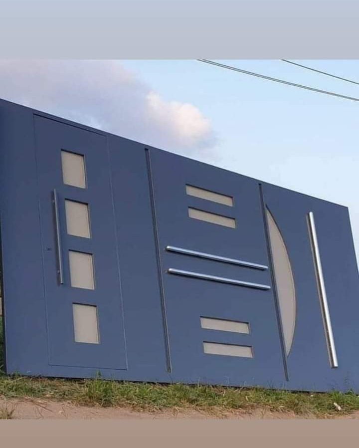 Mercynicky_'s tweet image. Who said gates must be boring??, here aesthetics meet security👌

@Chumafinest is running an end of the year sale on their sliding gates , going for 95k for both fabrication and installation. 

You can contact them on 0716621854  or visit their workshop at Zimmerman along the…