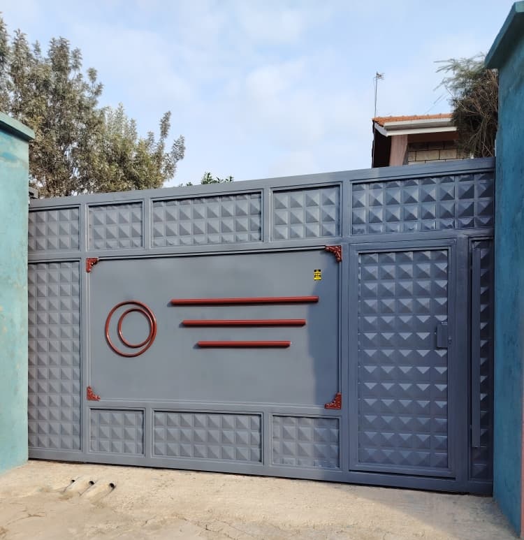 Mercynicky_'s tweet image. Who said gates must be boring??, here aesthetics meet security👌

@Chumafinest is running an end of the year sale on their sliding gates , going for 95k for both fabrication and installation. 

You can contact them on 0716621854  or visit their workshop at Zimmerman along the…