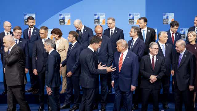 Gegen Trumps Einheit mit unseren historischen Rivalen England und Frankreich ein Bündnis zu schmieden, ist aus deutscher Sicht undenkbar. Unsere Geschichte verbietet solch eine Allianz, die unseren nationalen Interessen zutiefst widerspräche. Inakzeptabel.