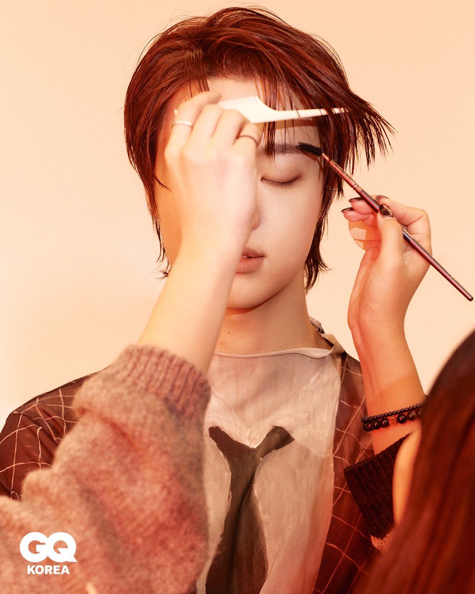 &TEAM EJ』セクシーな大人の魅力発散…「明日がもっと期待できる