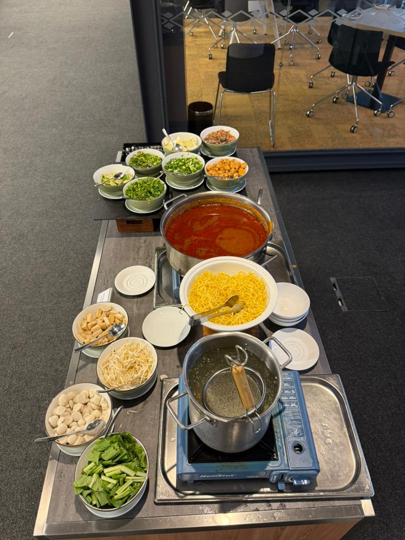 nanosec_asia's tweet image. #ParallelPulse 2025 defender&apos;s lunch Day 1, and this is just half the spread!