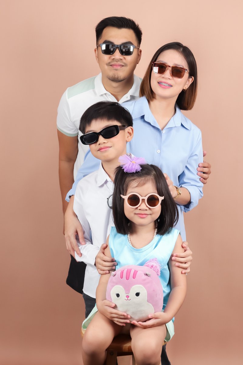 🎉 Happy Anniversary to Gisselle at EZYAIR! 🎉

Gisselle's dedication, organizational skills, and positive attitude are at heart of the office, and we are so grateful for her contributions over the years. We know that such professional success is often supported by love and