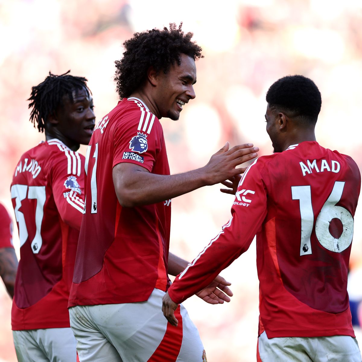 Up and Awake.... Another week to shine.
Thanking Oluwa, for life
This week is blessed and we are happy.

Good morning, mutuals and have a great day🤝