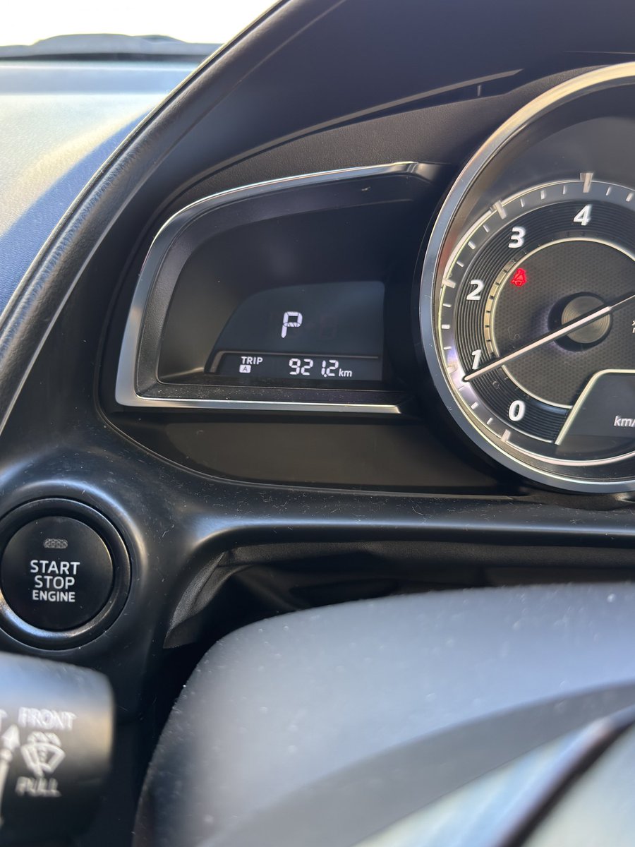 BRADIO_STYLE's tweet image. 無事ご近所FPP送って帰ってまいりました😌🚗
郡山から約3時間🕺💃
帰りに佐野ラーメン🍜食べまして。
えま🐈迎えにきたらコレですよ…
すみませんでした🙇‍♂️
めっちゃ楽しい2日間でしたー🫡
912キロの旅終わっちゃった🥲
#BRADIO
#FUNKFIRE
#FPP
#仙台
#郡山
#ありがとう