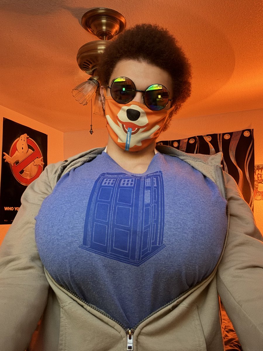 n0understanding's tweet photo. ALMOST FORGOT!!
Happy Doctor Who Day!!!
(God please let the next season be good…)
#bustyboy #hypersky #doctorwho https://t.co/1ZXBnuwtkd