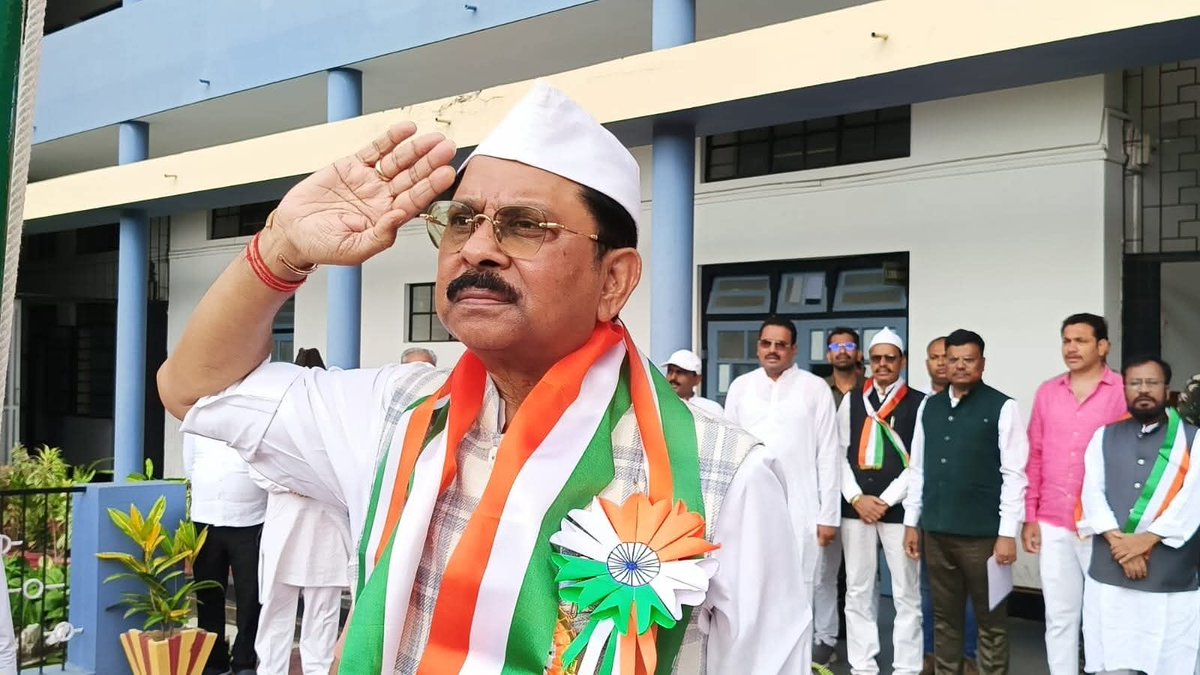 pandeykapil3's tweet image. @dpsahuINC झारखंड कांग्रेस के गौरव पूर्व राज्यसभा सांसद गरीबों के मसीहा हम सबके आदर्श दादा @dpsahuINC जी को जन्मदिन की बहुत-बहुत बधाई शुभकामनाएं 
@DeependerSHooda @KaunSandeep @MayuriSinghinc