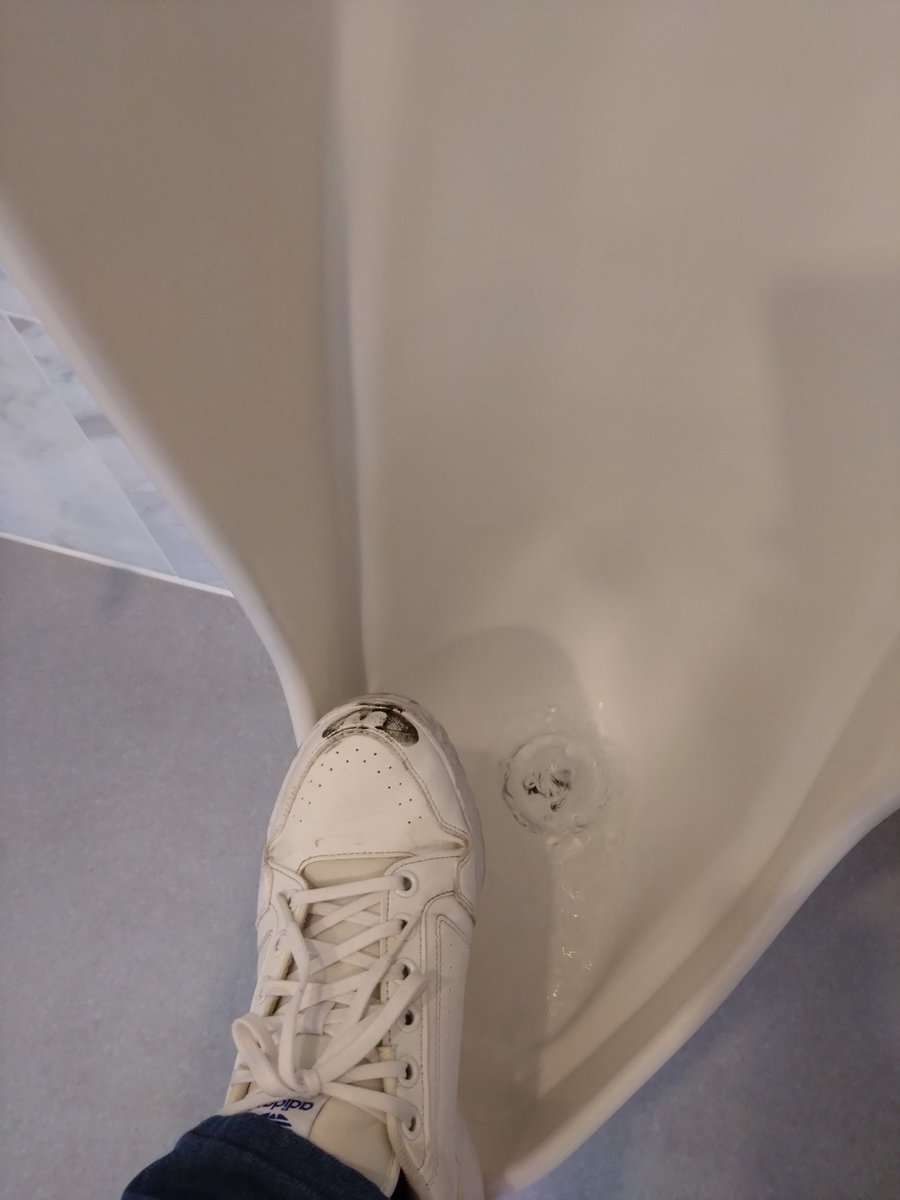 FugueRyo's tweet photo. 何か知らねぇうちに汚れてるから綺麗にしたいやついたらいいねしとけ。
ご褒美は小便な。 https://t.co/g11UmOpXbb