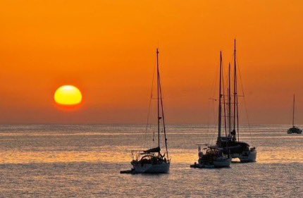 Maspalomas's tweet photo. “Linquan Fang, chino, enamorado de Maspalomas: «Me cautivó su belleza y su clima…»”

https://t.co/jfFJ6o0c2Y

¡Maspalomas AZUL, el Lugar Donde Se Cultiva la Felicidad!

#LatitudDeVida #Maspalomas, #Turismo #CostaCanaria, #GranCanaria #Canarias #España https://t.co/UgtPs3yI1c