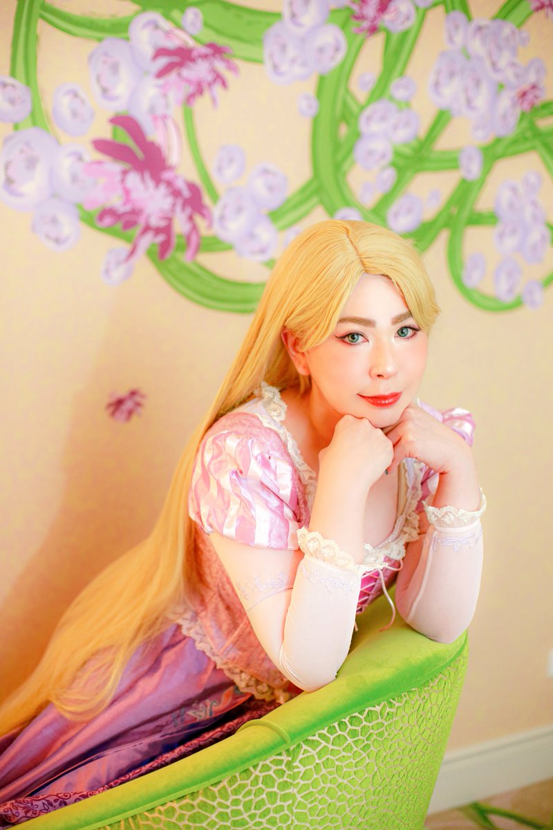 ラプンツェル ウィッグ & シューズ໒꒱ ラプのスクリーンデビュー💐🎉✨ 新しいドレスと靴も用意したし新調