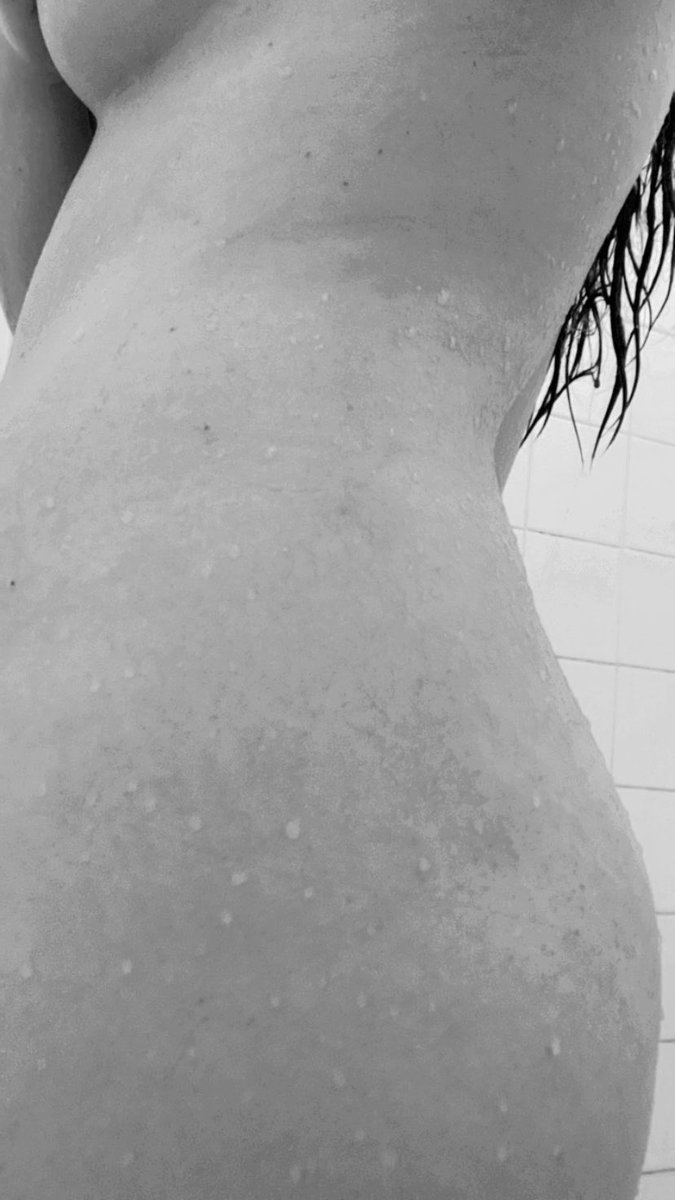 _SweetBaby01's tweet photo. Happy to be back! Show this photo lots of love and subscribe to my profile.😏🔥
https://t.co/aczMN0hgjt
#onlyfansfit #onlyfanslng #onlyfansfiltrado
#Onlyfanstips #OnlyFans #onlyfans #sexi https://t.co/9jVYncSUmL