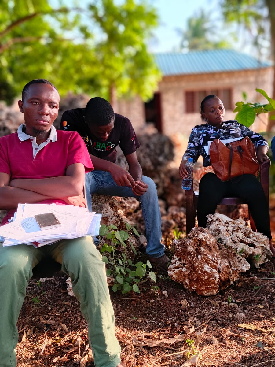 kyom003's tweet image. KYOM had a successful meeting where members took the time to review current projects, explore exciting upcoming initiatives, and adopt a new organizational structure to boost our impact.
#YouthOnTheMove #CommunityGrowth