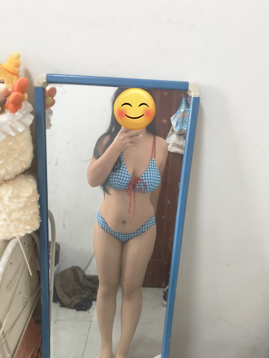 520lrq's tweet photo. 今天刚到的新衣服，穿上立马滚床单 https://t.co/pDz97l59wo