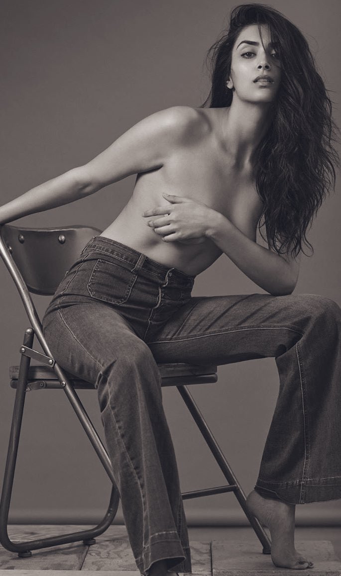 G6f5_Q7a0AEMZWM?format=jpg&name=medium