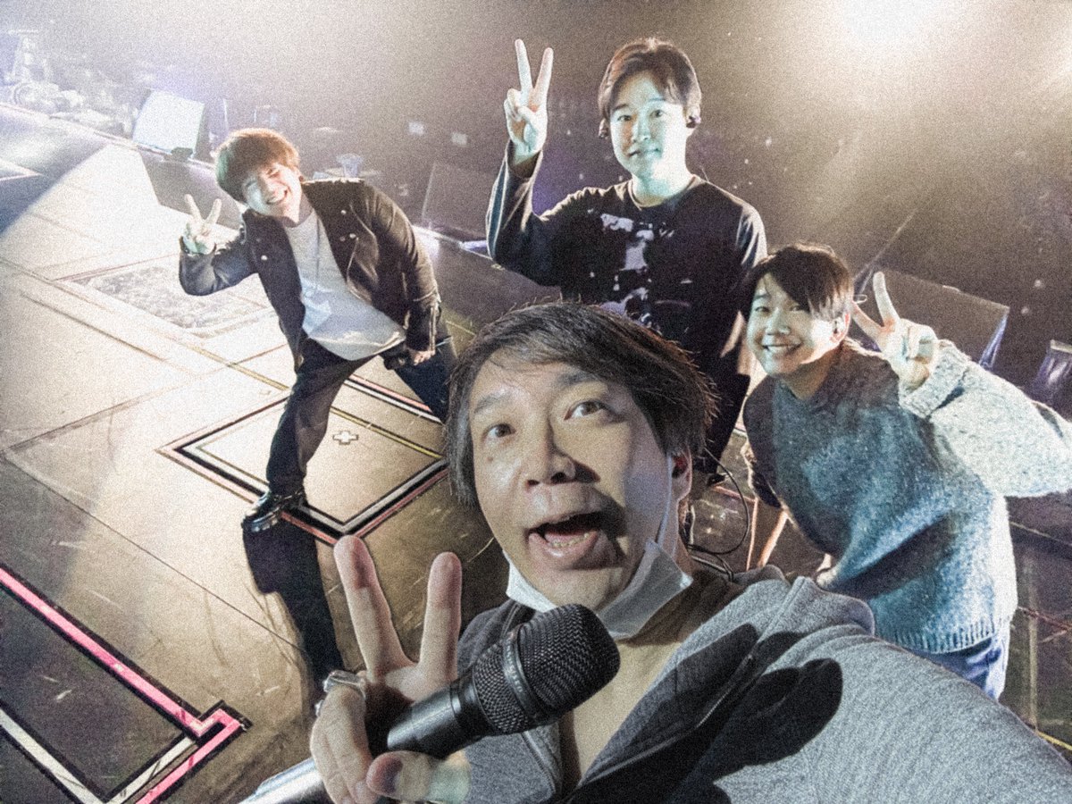 MY_MURMUR's tweet image. #スタフォニ の思い出写真をお裾分け。
DAY2当日、ゲネ前に行った部分リハ時のEden集合ほか諸々。昨日我々が使った衣装早替えスペース、今日はTrickstarが。DAY3も良きライブとなりますことを。