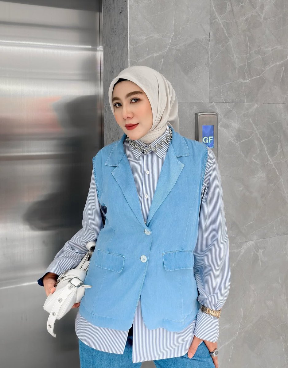 Rekomendasi denim vest dari Safiya Denim buat bikin look kamu jadi on point bangettt 😍🥰

#wts #wtb