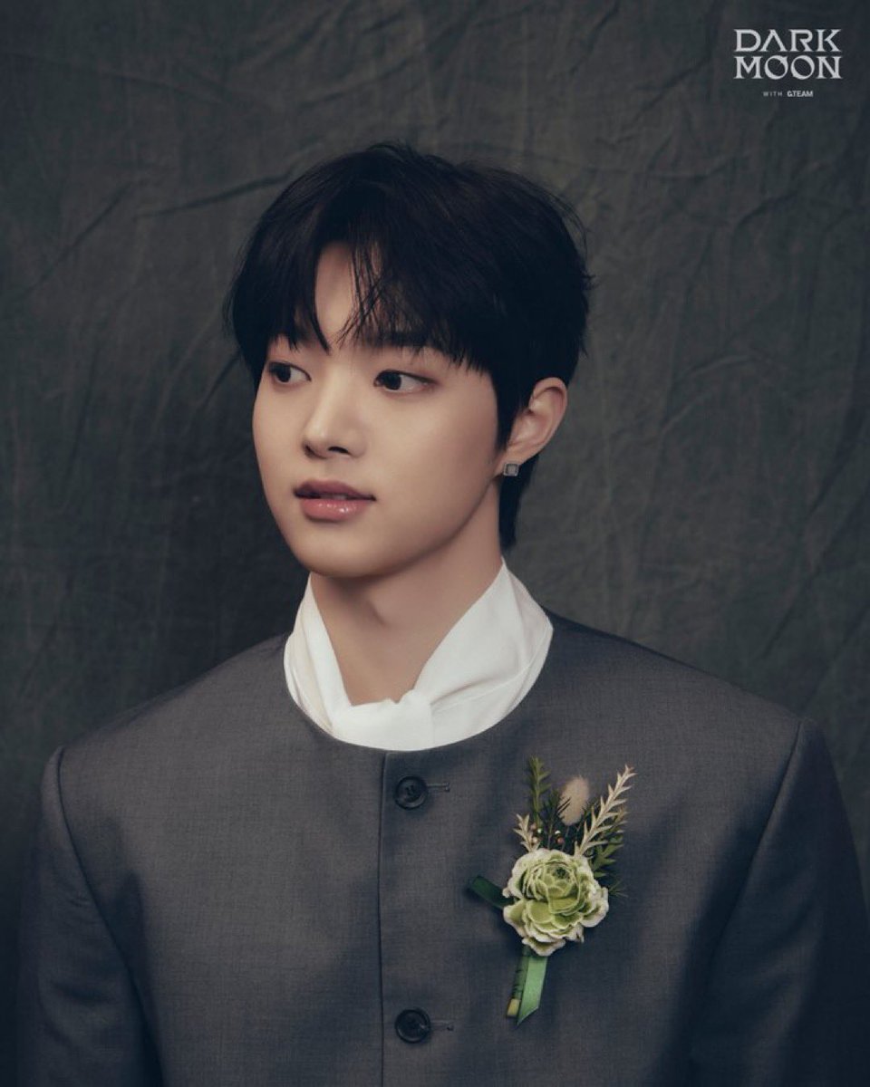 아 진짜 멋있어……..썅