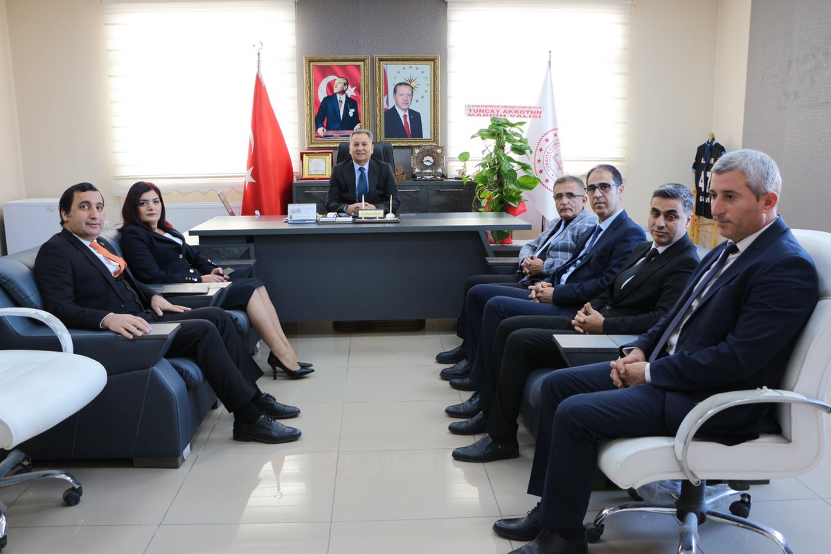 24 Kasım Öğretmenler Günü vesilesiyle nazik çiçek takdimleriyle bizleri onurlandıran Mardin Valimiz/Büyükşehir Belediye Başkan Vekilimiz Sayın Tuncay Akkoyun’a teşekkür ederiz. Öğretmenlerimize verdiği değer ve destek için şükranlarımızı sunuyoruz.

<a href="/tcmeb/">Millî Eğitim Bakanlığı</a> 
<a href="/Yusuf__Tekin/">Yusuf Tekin</a>