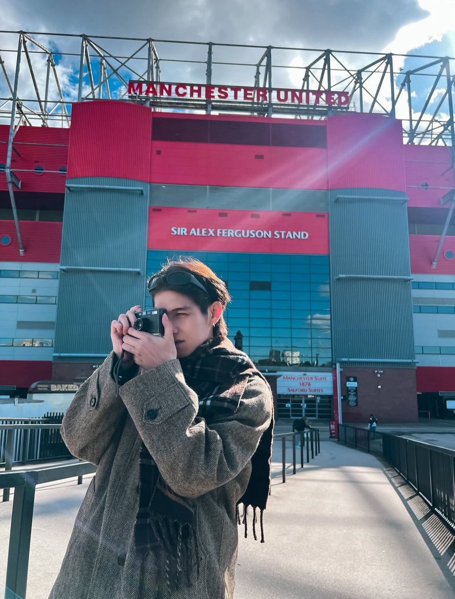 ImageofBRIGHT's tweet image. Throwback to the Theatre of Dreams

[ IG; allbright.official ] 
🔗 instagram.com/p/DRbaphGDyFc/…

#bbrightvc @bbrightvc