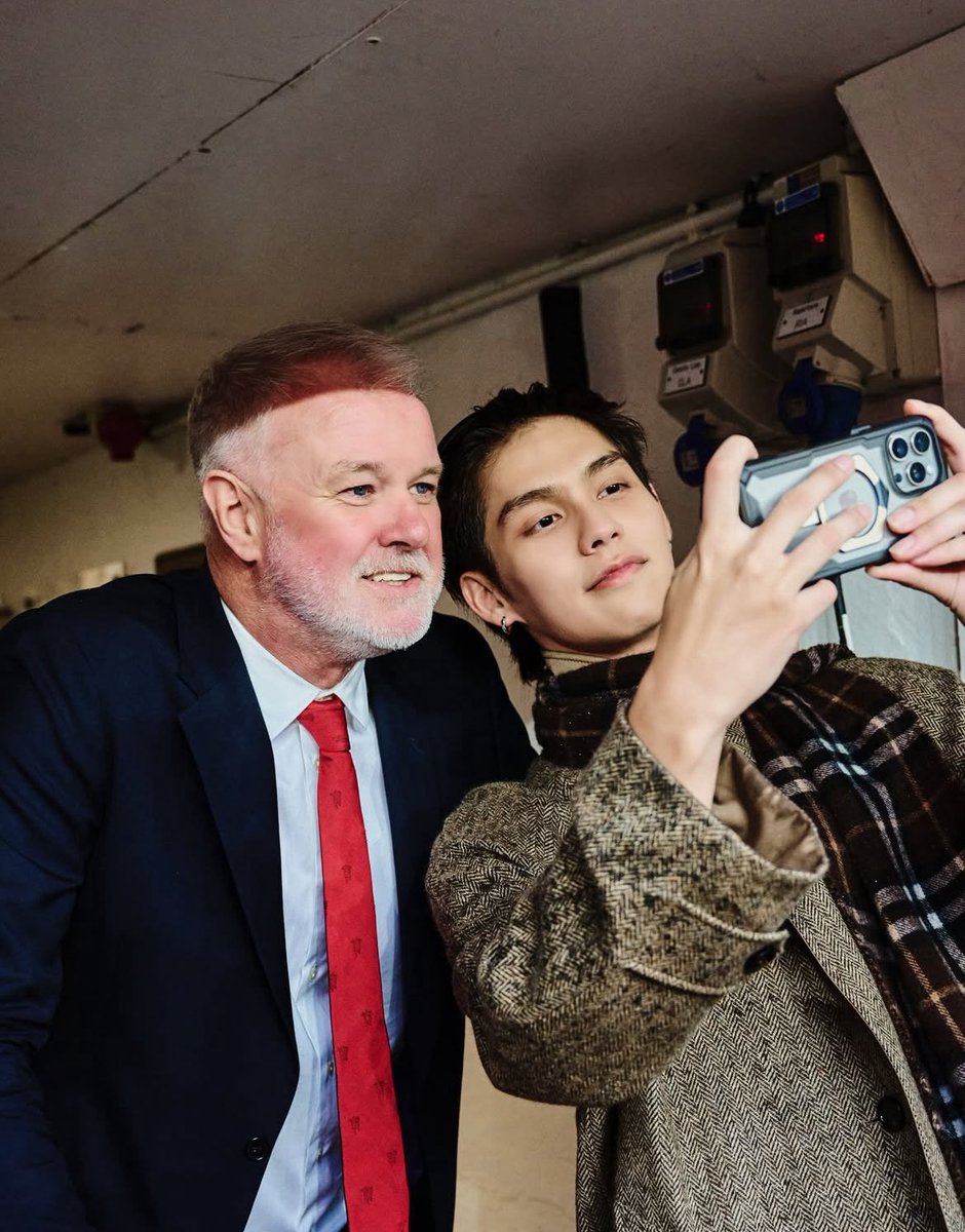 ImageofBRIGHT's tweet image. Throwback to the Theatre of Dreams

[ IG; allbright.official ] 
🔗 instagram.com/p/DRbaphGDyFc/…

#bbrightvc @bbrightvc