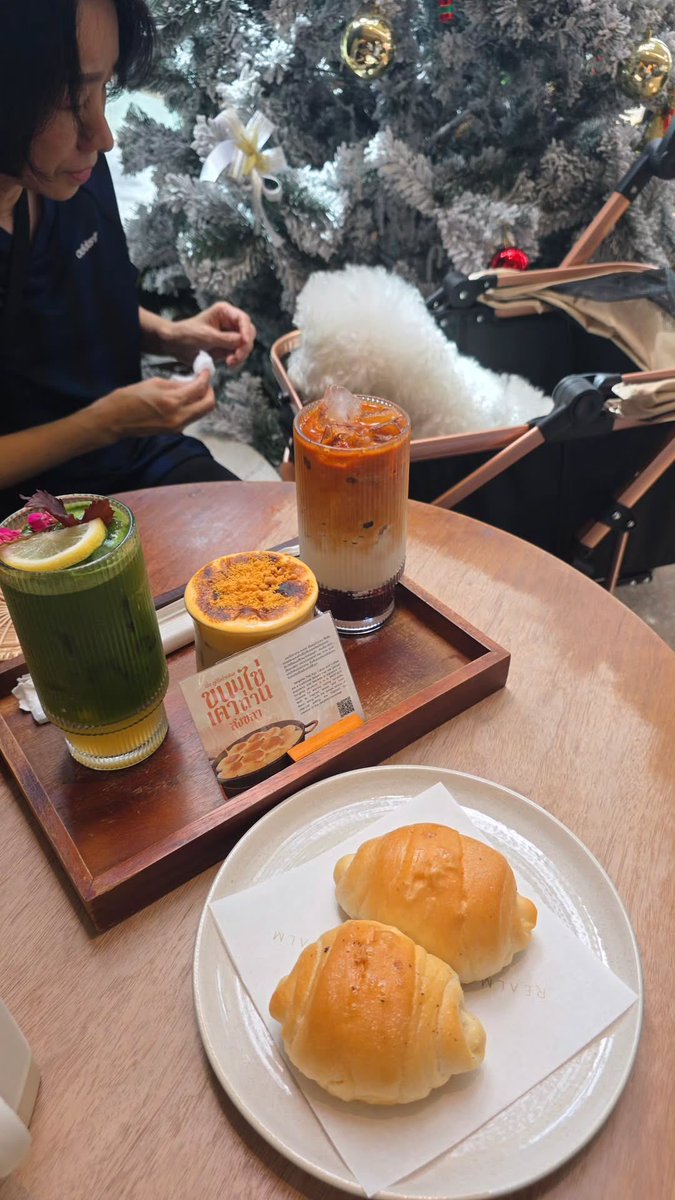 Bommu__Official's tweet image. 🌻𝑺𝒕𝒐𝒓𝒊𝒆𝒔 𝑼𝒑𝒅𝒂𝒕𝒆🦁

วันน่ารักๆของบอมมุและครอบครัว 💕

🔗 instagram.com/stories/bomm.u…

#Bommu #ชาวมุ @bomm_u