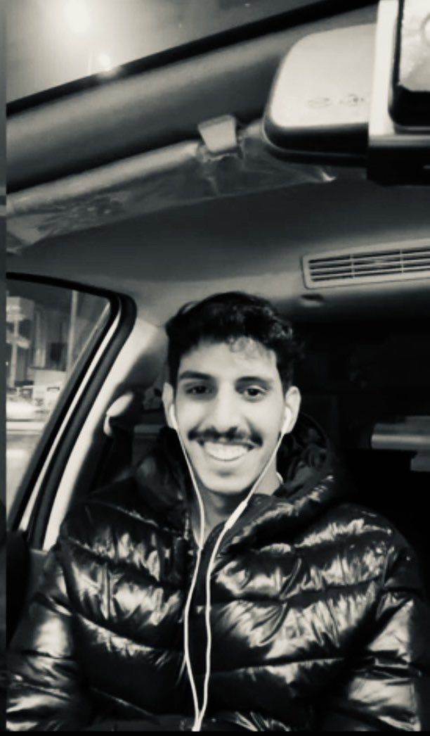 #انس_المطيري 
من الأشخاص الذي تنطبق عَليه هذه المقُوله:
« تحيا بِهم كُل أرض ينزلُون بِها كأنهم في بقاعِ  الأرض أمطارُ 
بث ونيّس لا غيّب الله هالوجود اللي يحلّي لنا أيامنا شكـراً على البـث الجميل،الله يحفّك بخيراته ويعطيك من وافر السعادة اللي تسكبها على كلّ روح النصيب الأعظم🤍