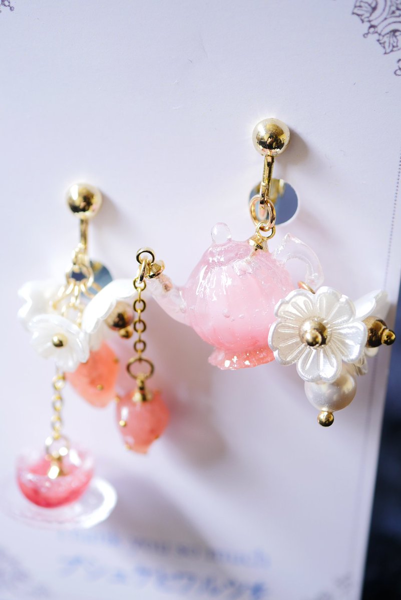 Waltz_with_Psyc's tweet image. #三連休はフォロワーさんが増えるらしい
大人ロマンティックでクラシカルなアクセサリーや、推し活にも使えるカラバリ豊富なアクセサリーを制作しています。

🎪
*今月末まで委託▶@Lupopo_cafe 様
*11/26まで開催▶#カワスタ リボン祭り
*2026/2/23▶ドリシン8(@dream_syndrome0)