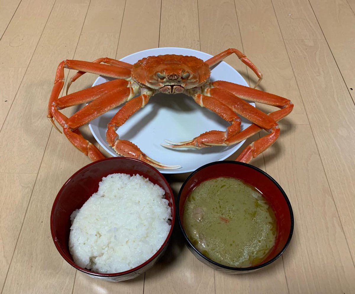 ma4643's tweet image. makan kepiting salju rasannya beuuhh enak banget